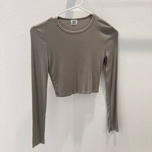 Aritzia Sunday Best Bliss Cropped Longsleeve - Basil Green